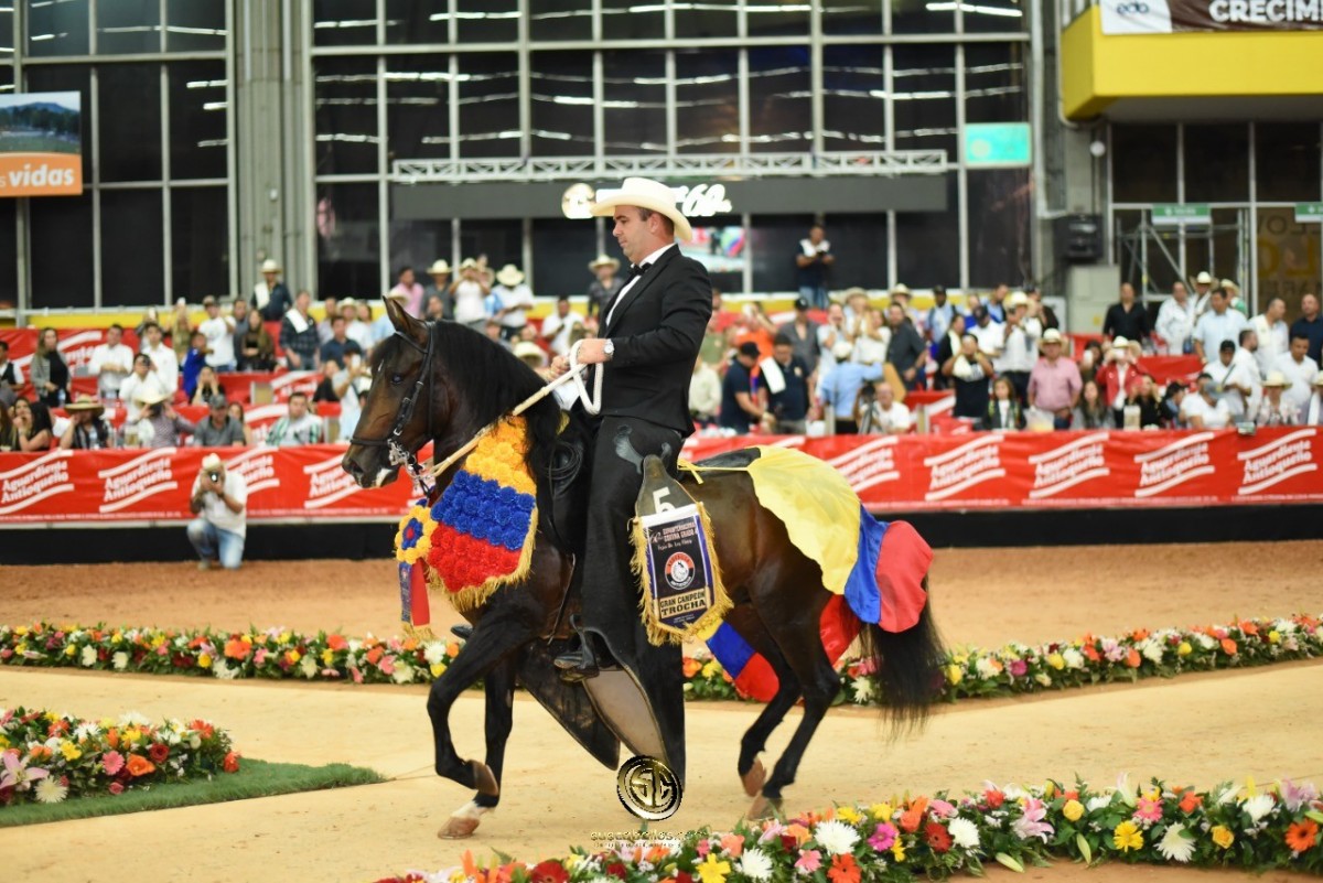 V&Iacute;DEO:Ka&iacute;n y Rey de Reyes Los Campeones De la Trocha Colombiana, Feria de Flores
